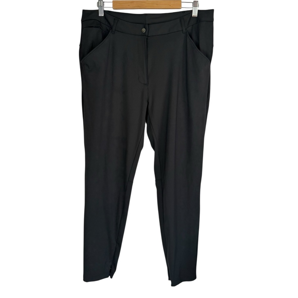 Calia by Carrie Underwood cargo pant size 14